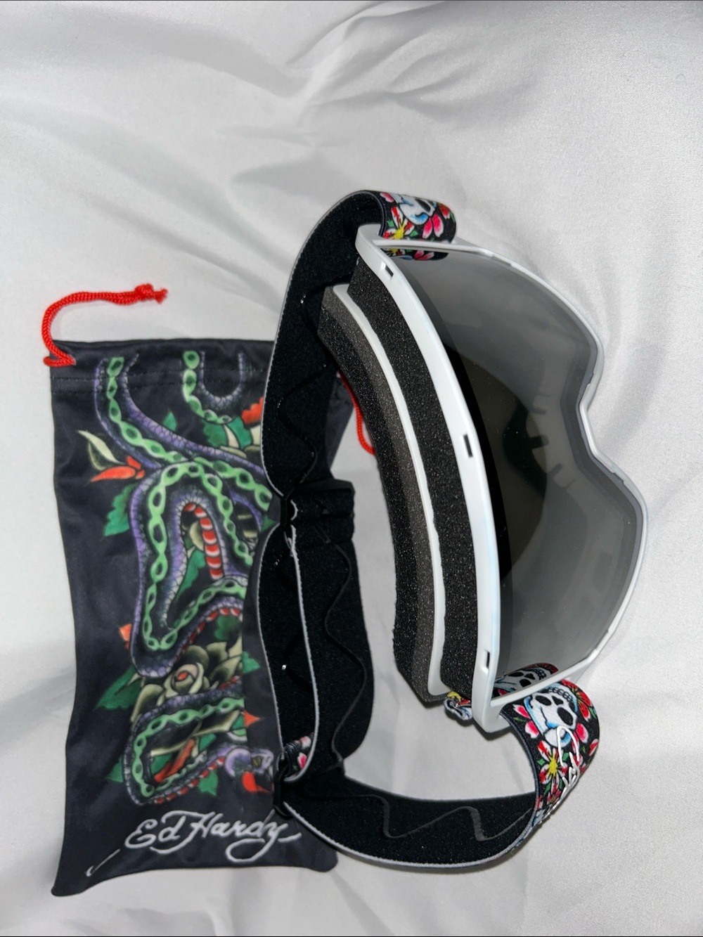 White Snow Goggles with Colorful Skull Strap